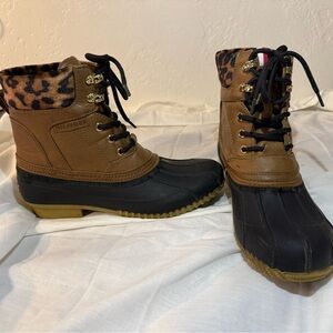 Tommy Hilfiger Raelene cheetah duck boot women’s size 8m